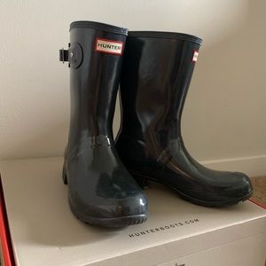 Hunter Boots Short Gloss Like New Condition Size 8